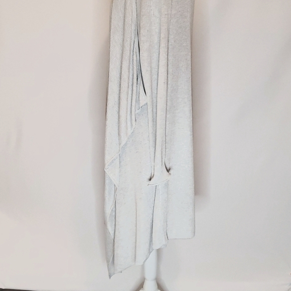 White House Black Market Silver Gray Tiered Open Collar Cardigan Sweater Size M - Picture 3 of 9